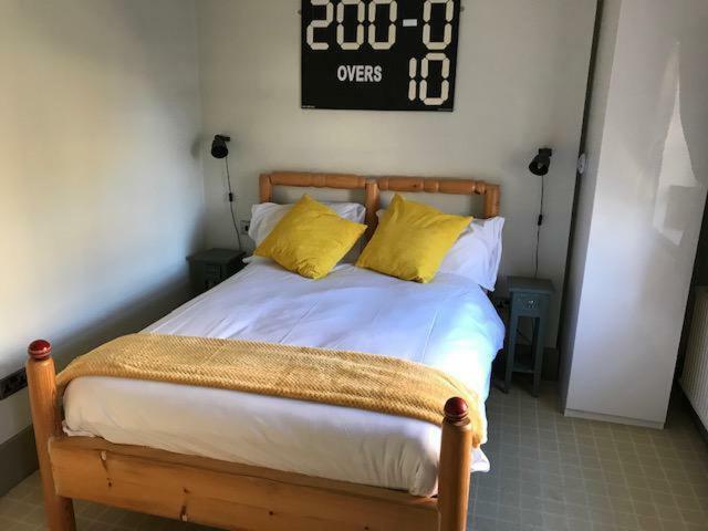 The Craven Heifer Bed & Breakfast Addingham Dış mekan fotoğraf